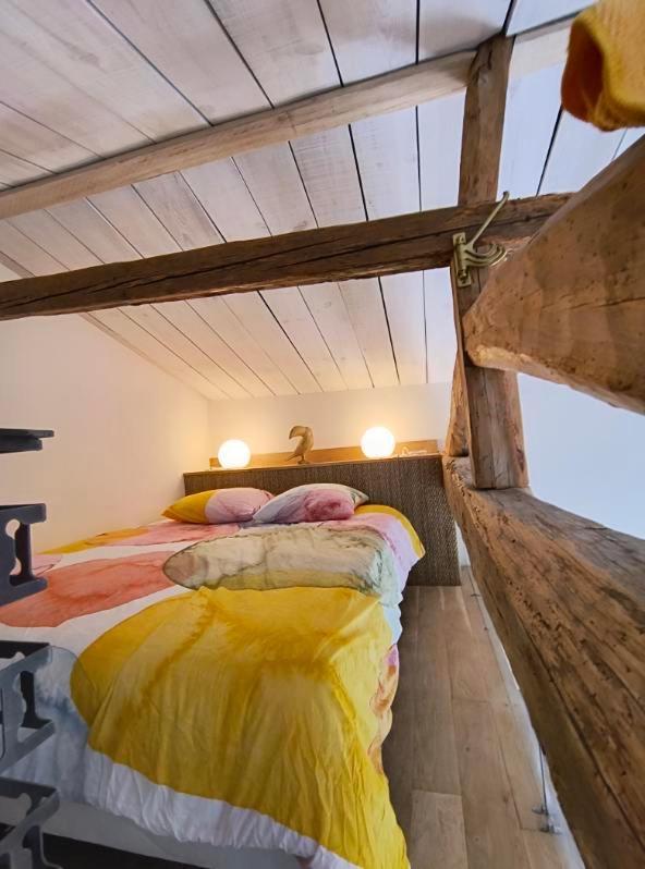 Maison Du Pont Canal Ажан Екстериор снимка